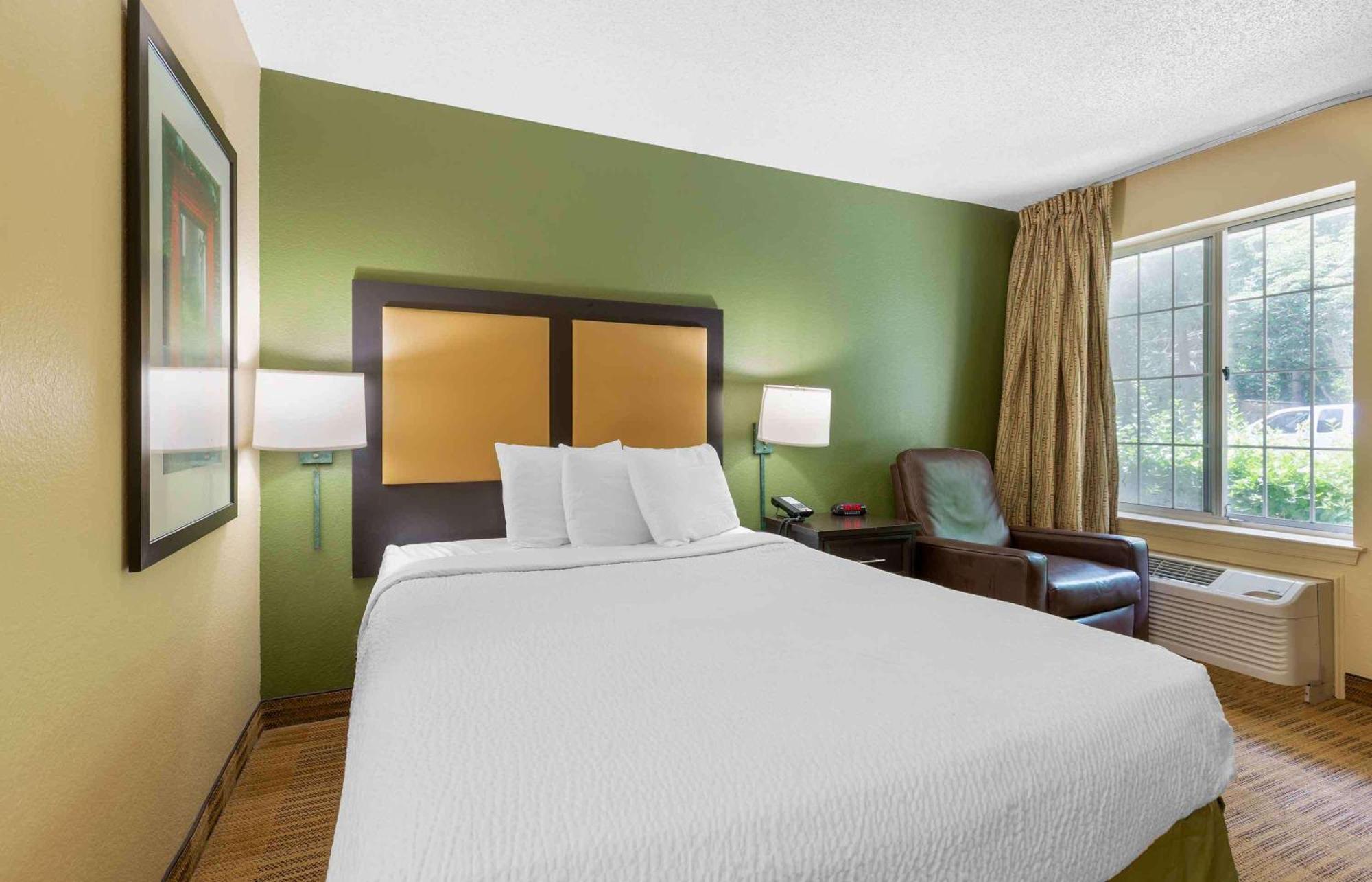 Extended America Select - Washington, Dc - - Dulles